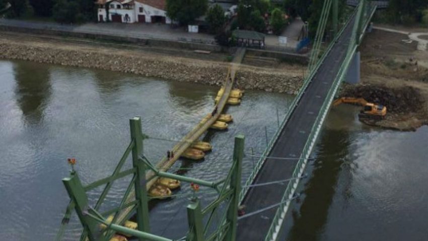 Pasarelă către Neptun Pasarelă către Neptun