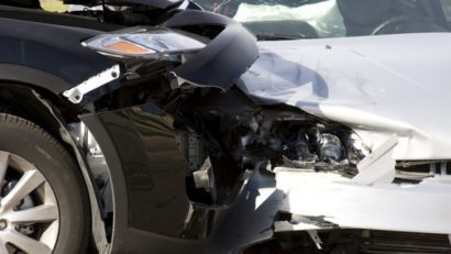 5 maşini avariate şi o persoană accidentată grav