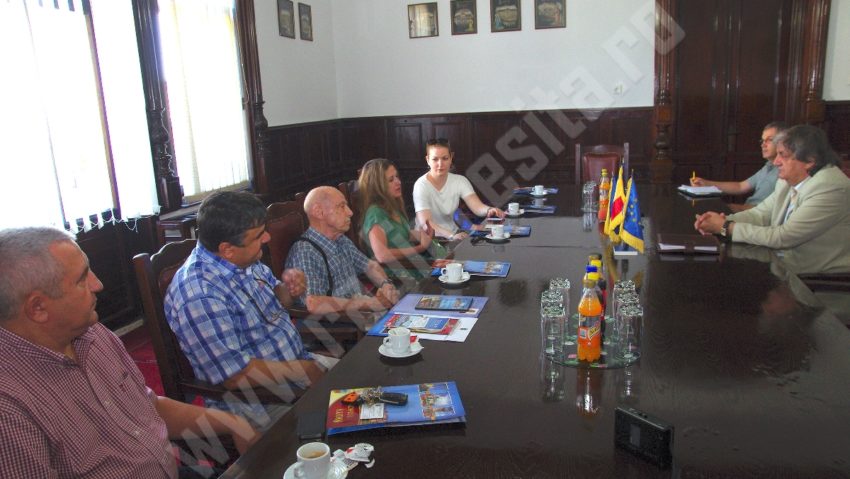 Ataşatul cultural al Ambasadei SUA la Lugoj Ataşatul cultural al Ambasadei SUA la Lugoj