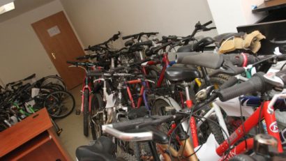 Cel mai temut hoţ de biciclete din vestul ţării capturat de poliţişti