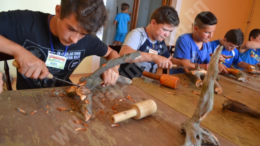 Credinţă şi artă pentru toţi la Coronini Credinţă şi artă pentru toţi la Coronini