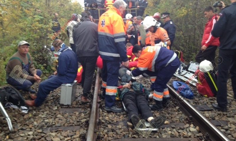 Accident grav la Caransebeş: un tânăr a fost lovit de un tren de marfă Accident grav la Caransebeş: un tânăr a fost lovit de un tren de marfă