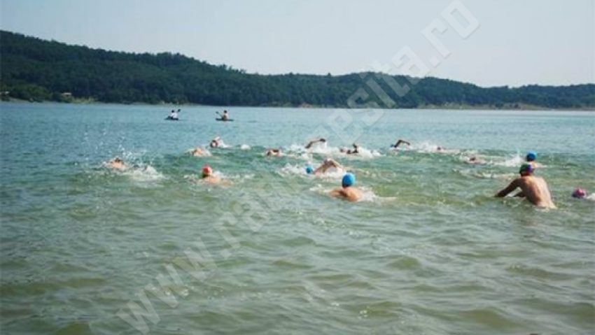 Concurs de triatlon la Lacul Surduc Concurs de triatlon la Lacul Surduc