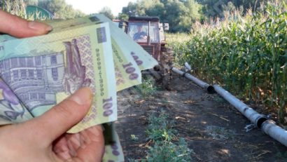[AUDIO] Cu actele la zi, în Caraş-Severin, banii fermierilor pentru subvenţiile APIA întârzie să vină