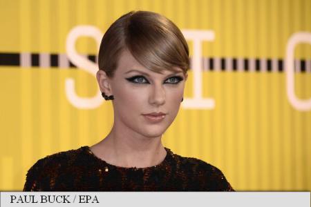 Taylor Swift a fost cea mai premiată artistă la MTV Video Music Awards Taylor Swift a fost cea mai premiată artistă la MTV Video Music Awards