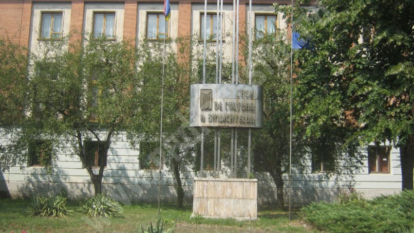 Negocieri între Popa şi Ursoniu pentru Casa de Cultură a Sindicatelor din Reşiţa Negocieri între Popa şi Ursoniu pentru Casa de Cultură a Sindicatelor din Reşiţa