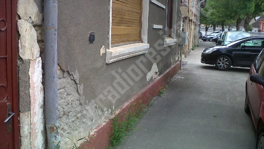 Inspectorii de urbanism au amendat proprietarii caselor din Reşiţa Inspectorii de urbanism au amendat proprietarii caselor din Reşiţa