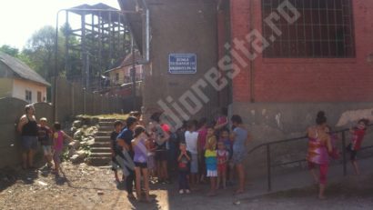 [AUDIO-FOTO]Copiii săraci: sunt aceeași generație, dar trebuie să fie și aceeași promoție