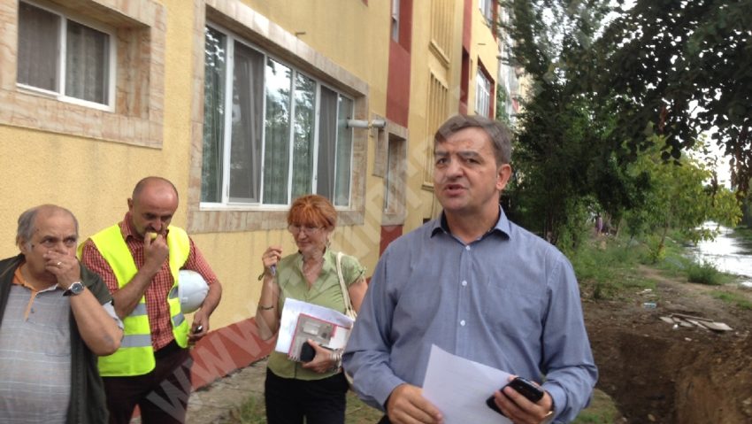 Primăria Reşiţa contabilizează lucrările de canalizare Primăria Reşiţa contabilizează lucrările de canalizare