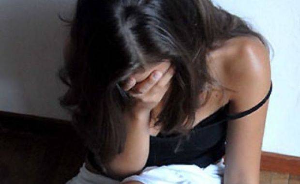 Şantaj cu poze indecente, după o idilă începută pe internet Şantaj cu poze indecente, după o idilă începută pe internet