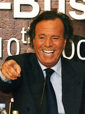 Julio Iglesias a înregistrat ultimul său disc în studio Julio Iglesias a înregistrat ultimul său disc în studio