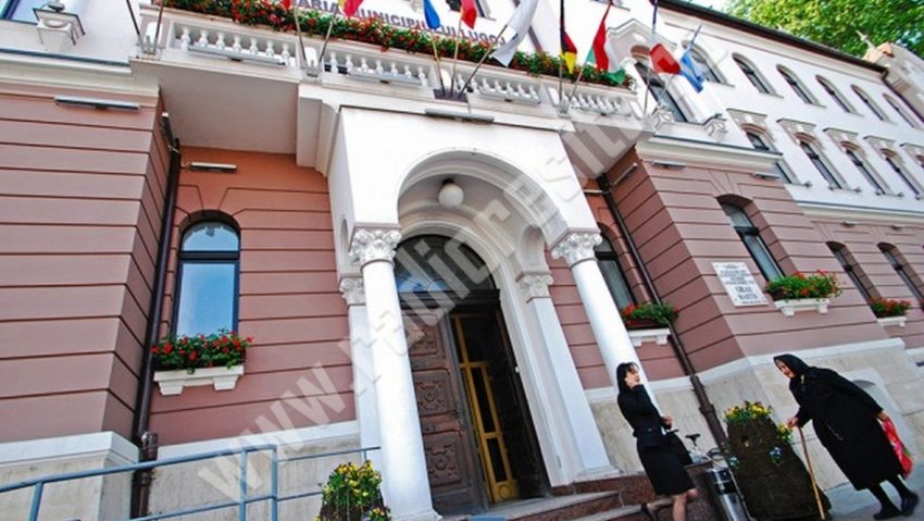 Funcţionarii publici au învins Primăria Lugoj în procesul pentru sporul de 25% din salariu Funcţionarii publici au învins Primăria Lugoj în procesul pentru sporul de 25% din salariu