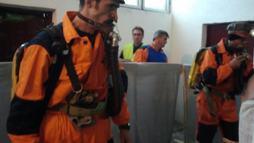 Salvatorii minieri, mai puţini de la o zi la alta Salvatorii minieri, mai puţini de la o zi la alta