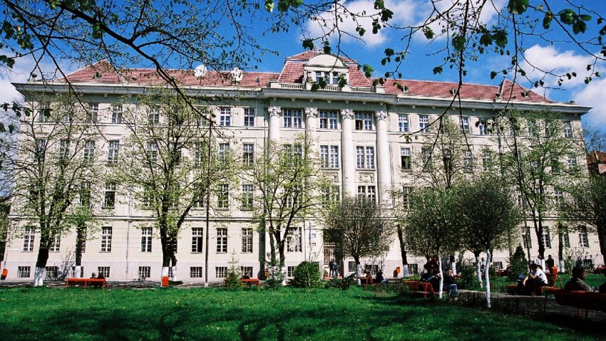 Un nou start la Universitatea de Medicină şi Farmacie „Victor Babeş” din Timişoara Un nou start la Universitatea de Medicină şi Farmacie „Victor Babeş” din Timişoara
