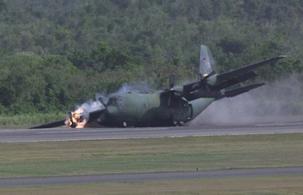 11 morți după prăbușirea unui avion militar