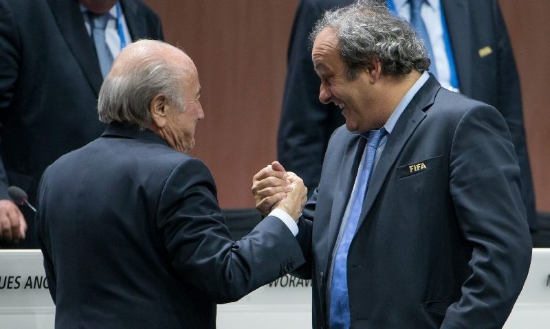 Blatter şi Platini au fost suspendaţi Blatter şi Platini au fost suspendaţi