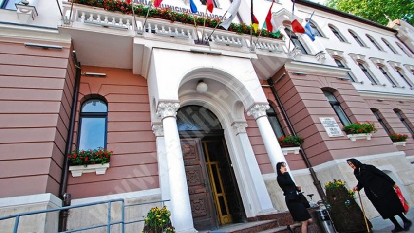 Primăria Lugoj blochează conturile la 58 de agenţi economici Primăria Lugoj blochează conturile la 58 de agenţi economici