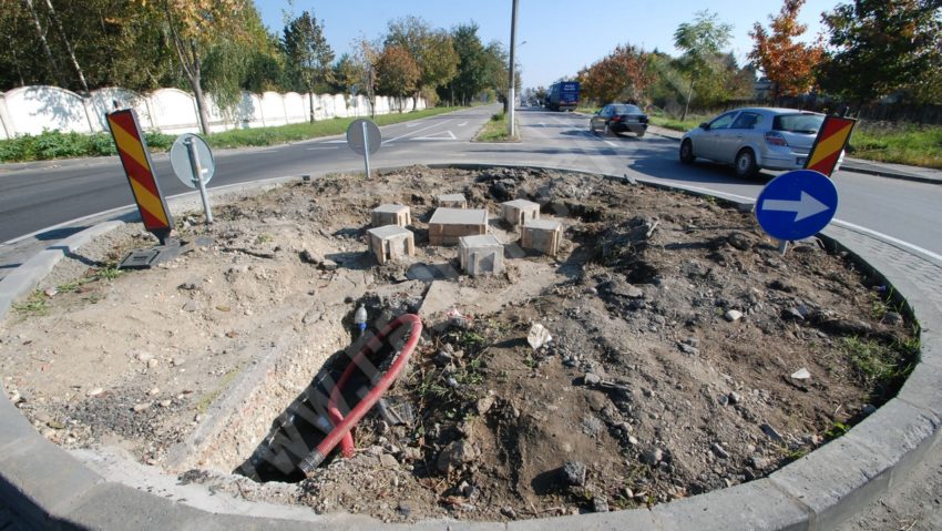 După mai multe accidente, sensul giratoriu „buclucaş” din Lugoj va fi iluminat După mai multe accidente, sensul giratoriu „buclucaş” din Lugoj va fi iluminat