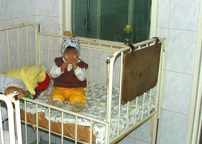 Mai puțini copii părăsiți în spitalele din Timiș Mai puțini copii părăsiți în spitalele din Timiș