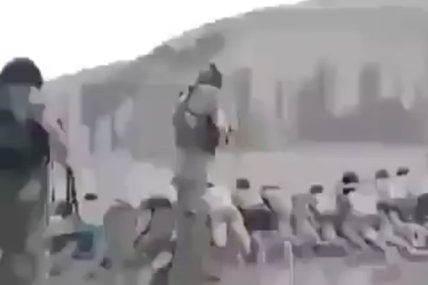 ISIS a recurs la o execuţie fără precedent! ISIS a recurs la o execuţie fără precedent!