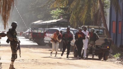 [UPDATE] Atac armat în Mali soldat cu 18 morţi. Ostaticii au fost eliberați, poliţia este acum pe urmele teroriştilor