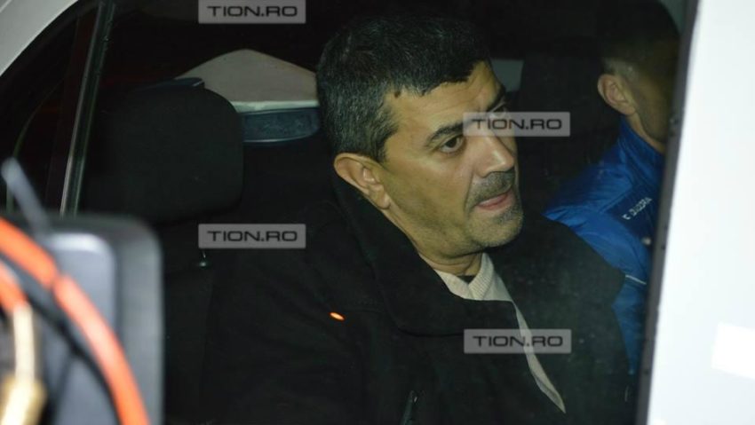 Patronul unei firme de tractări auto din Timişoara, reţinut după ce a lovit cu maşina mai multe persoane Patronul unei firme de tractări auto din Timişoara, reţinut după ce a lovit cu maşina mai multe persoane