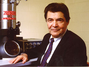 George Emil Palade – cel mai bun „cercetător american în biologia celulară,  născut-român” | Radio România Reșița