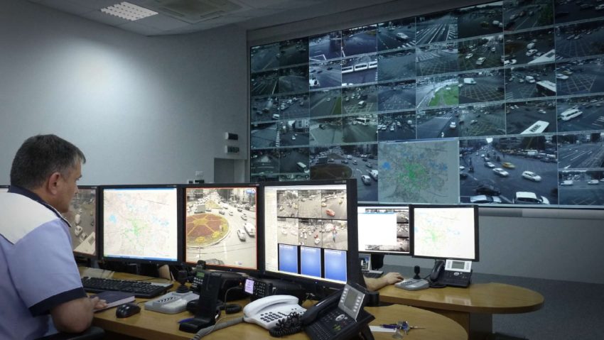 Sute de camere video vor supraveghea traficul rutier la Timişoara Sute de camere video vor supraveghea traficul rutier la Timişoara