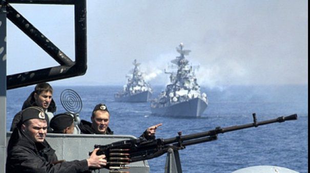Conflictul escaladează! Nave rusești forțează un vas turcesc să-și schimbe cursul în Marea Neagră Conflictul escaladează! Nave rusești forțează un vas turcesc să-și schimbe cursul în Marea Neagră