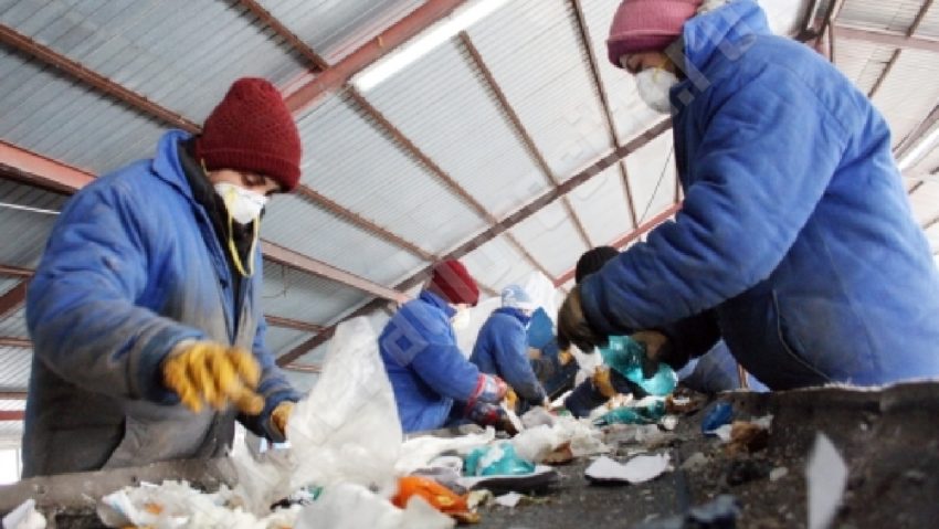 Colectarea deşeurilor – veșnica problemă! Colectarea deşeurilor – veșnica problemă!
