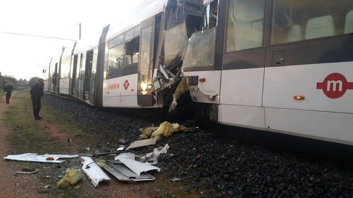 Zeci de oameni, cei mai mulţi fiind elevi şi studenţi, răniţi într-un accident de metrou Zeci de oameni, cei mai mulţi fiind elevi şi studenţi, răniţi într-un accident de metrou