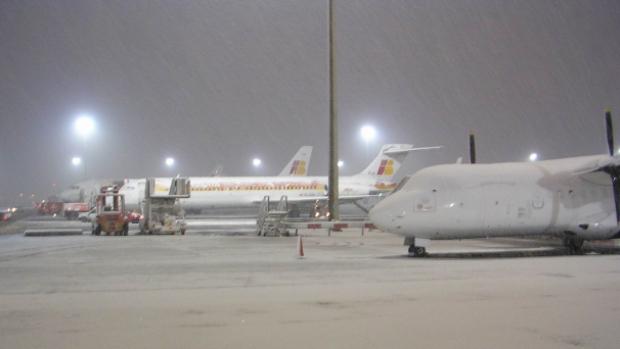 Curse aeriene anulate pe aeroportul Traian Vuia din Timişoara Curse aeriene anulate pe aeroportul Traian Vuia din Timişoara