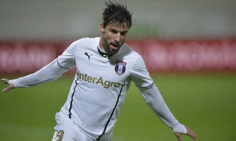 Gabriel Enache a semnat cu Steaua pe 5 ani Gabriel Enache a semnat cu Steaua pe 5 ani