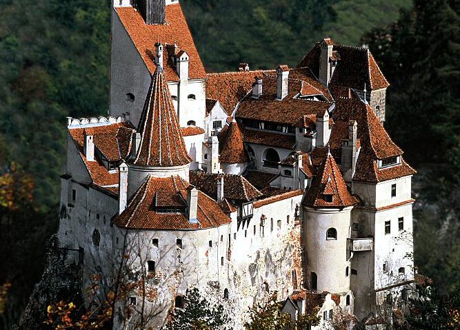 A fost scos la vânzare castelul lui Dracula A fost scos la vânzare castelul lui Dracula