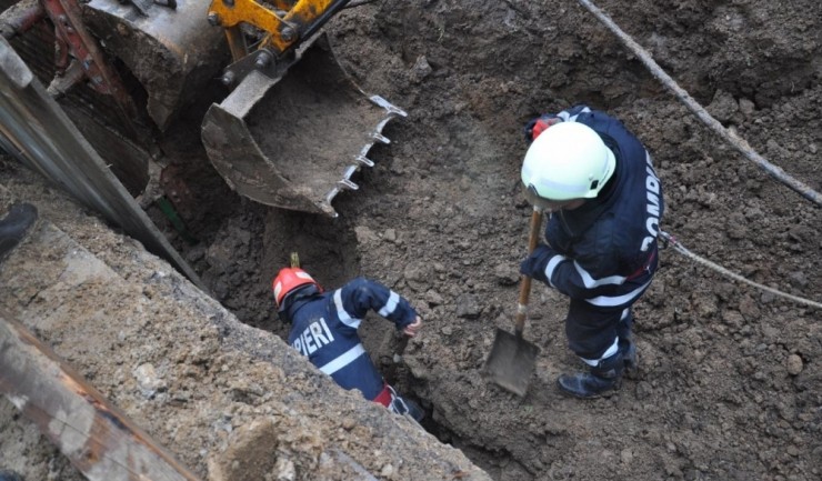 Accident de muncă la Drobeta Turnu Severin: o persoană a murit Accident de muncă la Drobeta Turnu Severin: o persoană a murit
