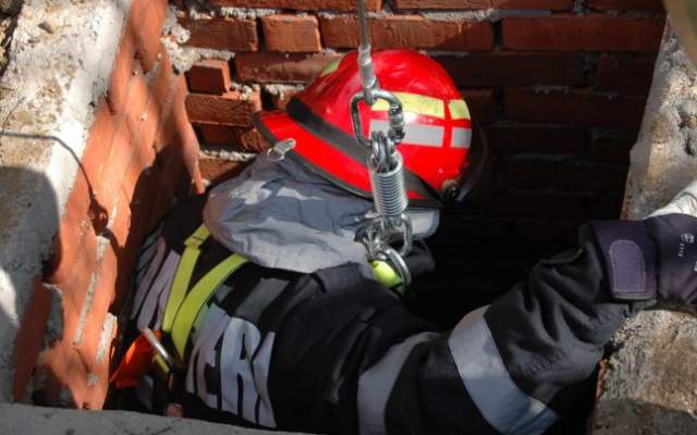 Persoană căzută într-un puț dezafectat al Minei Baia Nouă Persoană căzută într-un puț dezafectat al Minei Baia Nouă