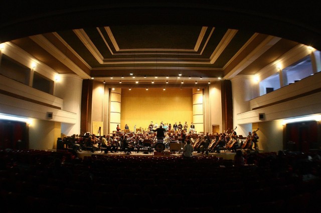 Concert de vis, în Joia Mare, la Filarmonica Banatul: se cântă Haydn şi Mozart Concert de vis, în Joia Mare, la Filarmonica Banatul: se cântă Haydn şi Mozart