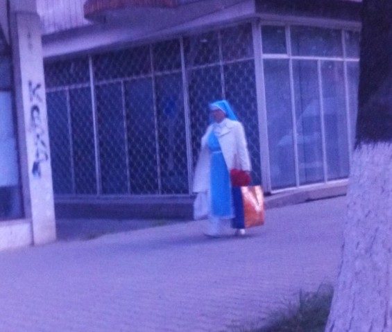 Măicuța Cosmică este printre noi Măicuța Cosmică este printre noi