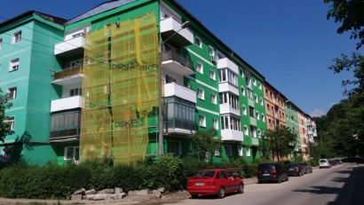 Opt din zece români spun că vor să își renoveze casele în următorii 3 ani