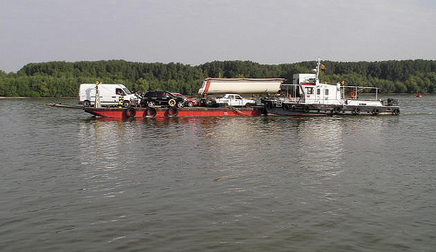Accident fluvial în apropiere de Orşova. O navă de transport a intrat într-o barcă cu pescari Accident fluvial în apropiere de Orşova. O navă de transport a intrat într-o barcă cu pescari