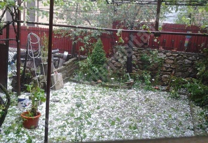 Alertă meteo: Ploi abundente, descărcări electrice, grindină şi vânt puternic în toată ţara Alertă meteo: Ploi abundente, descărcări electrice, grindină şi vânt puternic în toată ţara