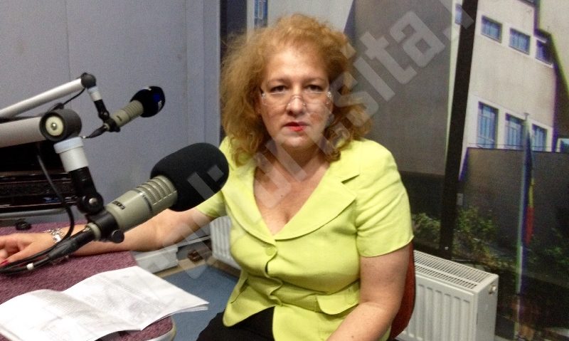 Aveţi probleme? Vă puteţi adresa prefectului Florenţa Albu, care reia audienţele în teritoriu Aveţi probleme? Vă puteţi adresa prefectului Florenţa Albu, care reia audienţele în teritoriu