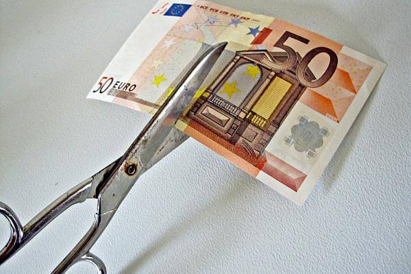 Cereri APIA cu penalizări. Fermierii codaşi plătesc scump fiecare zi de întârziere Cereri APIA cu penalizări. Fermierii codaşi plătesc scump fiecare zi de întârziere