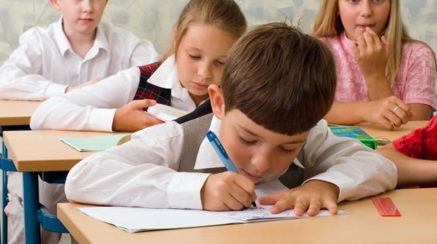 Elevii de clasa a II-a au susținut astăzi Evaluarea Națională Elevii de clasa a II-a au susținut astăzi Evaluarea Națională