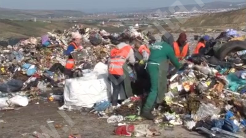Tarifele pentru colectarea deșeurilor au explodat în Caraș-Severin: cetățeni și primari acuză scumpiri de până la 500%