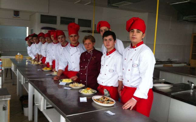 PROIECT: De la şcoala profesională la facultate, prin BAC diferenţiat!