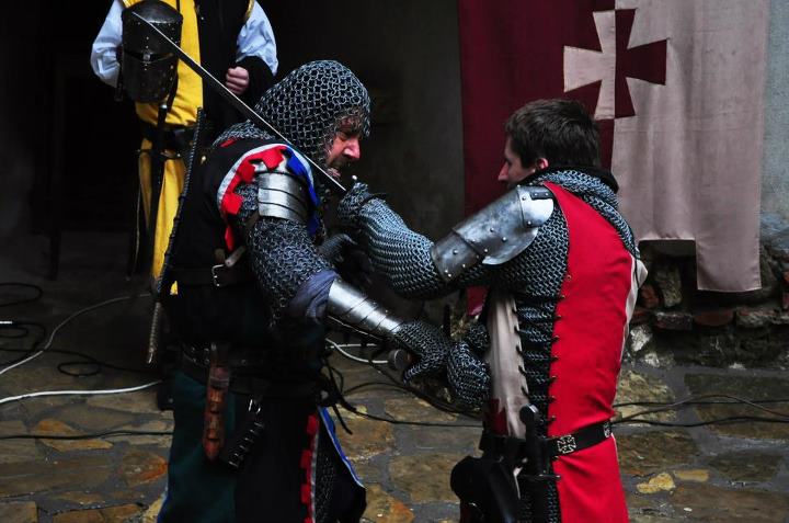 Vino și tu la spectacolul medieval de la Timişoara. Un cavaler va lupta pentru tine! Vino și tu la spectacolul medieval de la Timişoara. Un cavaler va lupta pentru tine!