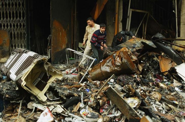 Irak: Cel puţin 14 persoane şi-au pierdut viaţa într-un atac cu maşină-capcană Irak: Cel puţin 14 persoane şi-au pierdut viaţa într-un atac cu maşină-capcană