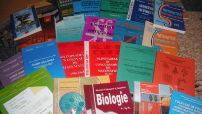 A fost lansată licitaţia pentru manualele elevilor