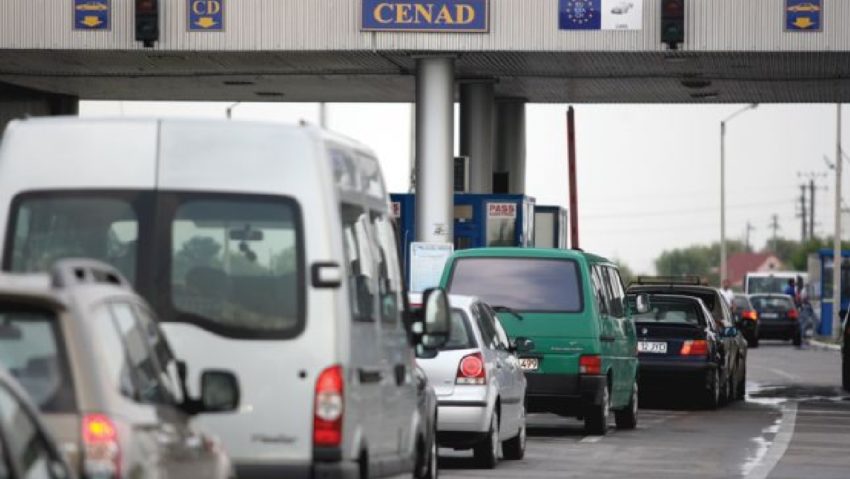 Aglomerație în vama Cenad! Românii așteaptă ore întregi pentru a intra în țară! Aglomerație în vama Cenad! Românii așteaptă ore întregi pentru a intra în țară!